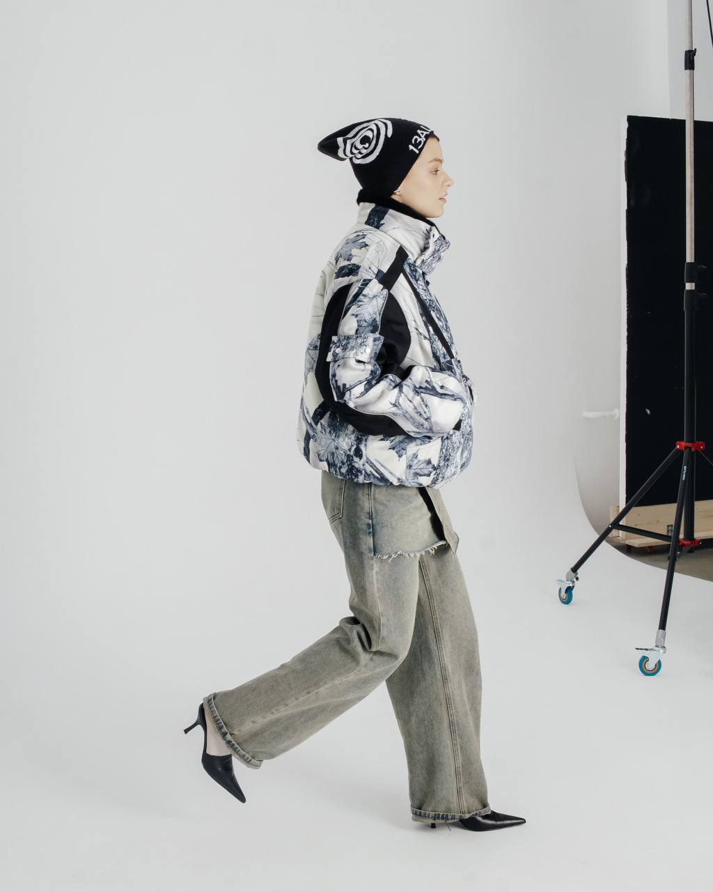 Бомбер "WHITE NOISE"